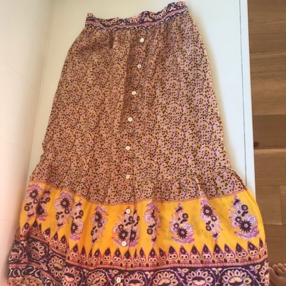 XIRENA SKIRT - Picture 1 of 2